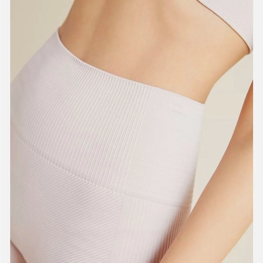 Anthropologie Leggings Seamless Design